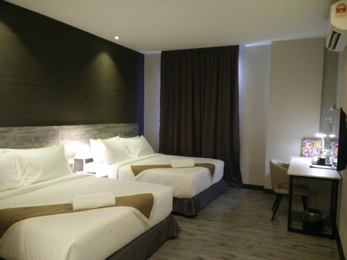 The Leverage Business Hotel Johor Bahru Bagian luar foto